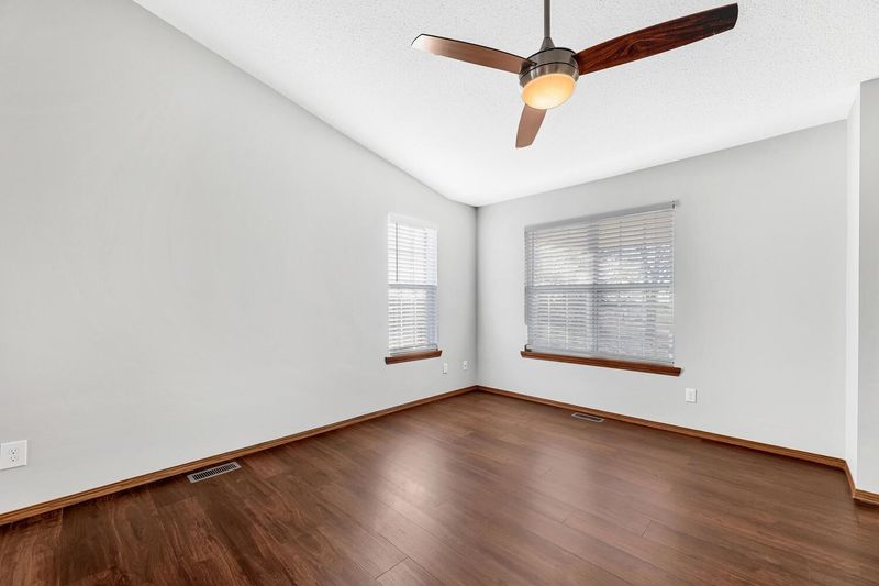 644 E School St, Rose Hill, KS 67133