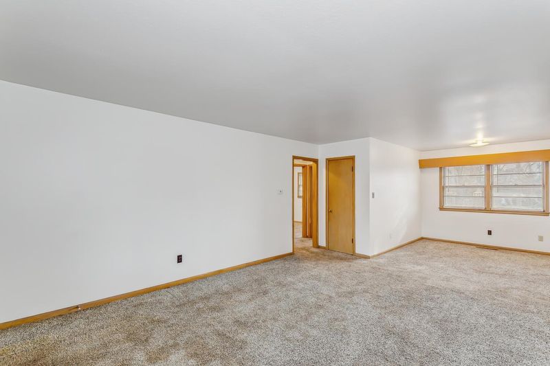 307 E English, Mulvane, KS 67110