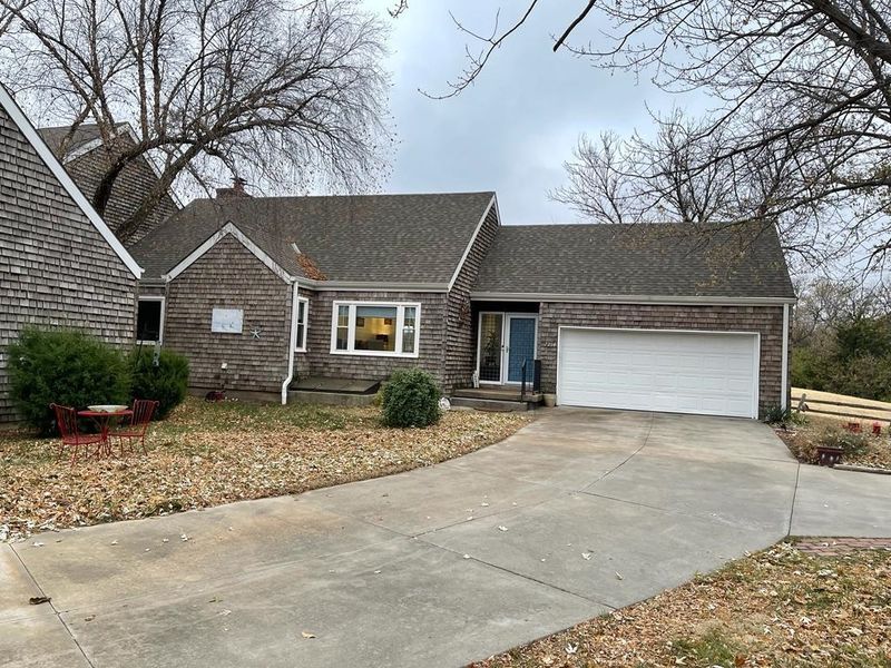 7204 E Bainbridge Rd, Wichita, KS 67226