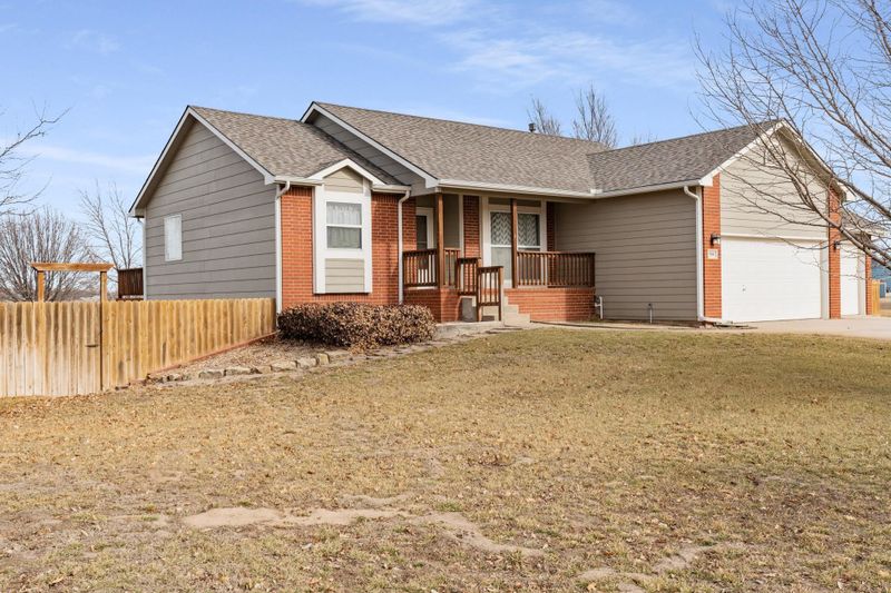 500 E Gordon Bennett Dr, Haysville, KS 67060