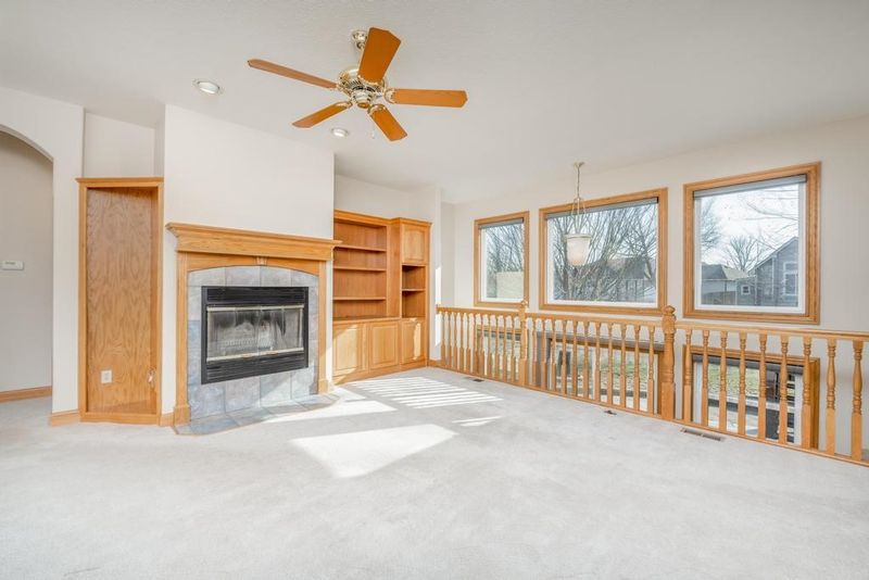 614 S Bent Tree Ct, Derby, KS 67037