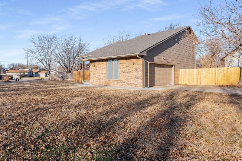 1407 N Mars St, Wichita, KS 67212
