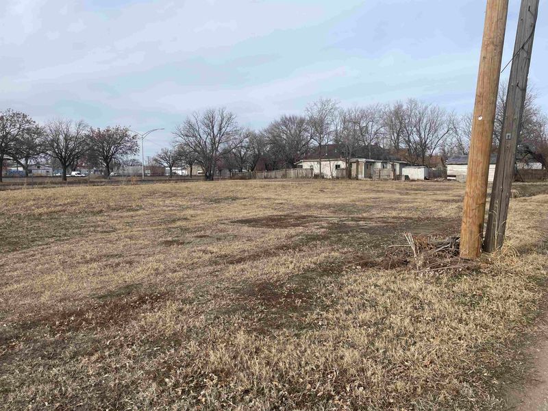 0 E Boston, Wichita, KS 67211