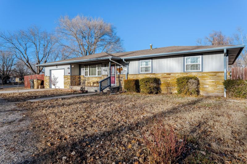 218 S Main St, Udall, KS 67146