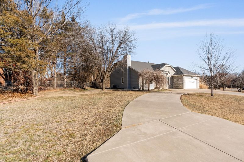 5218 N Primrose Cir, Park City, KS 67219