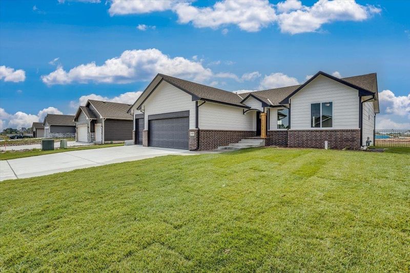 4527 N Atherton Ct, Maize, KS 67101