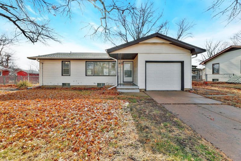 801 E Wood, Clearwater, KS 67026