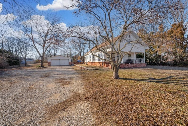 3505 Meadowlark Ln, Winfield, KS 67156