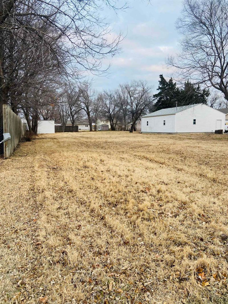 918 N Logan, Newton, KS 67114