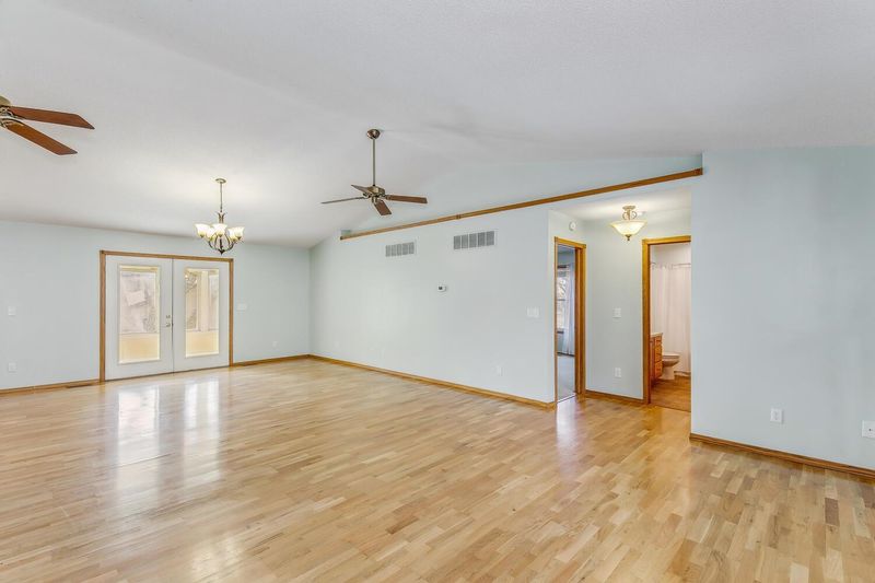 215 Prather St, Mulvane, KS 67110