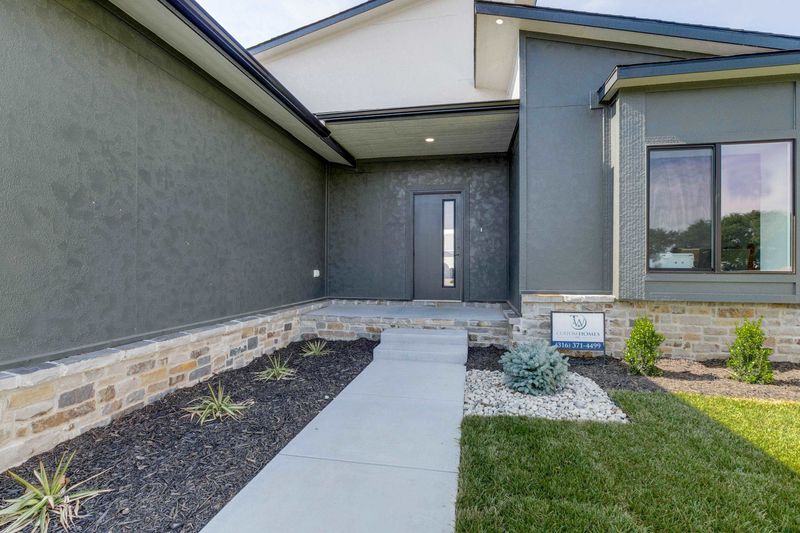 3330 S Capri Ct, Wichita, KS 67210