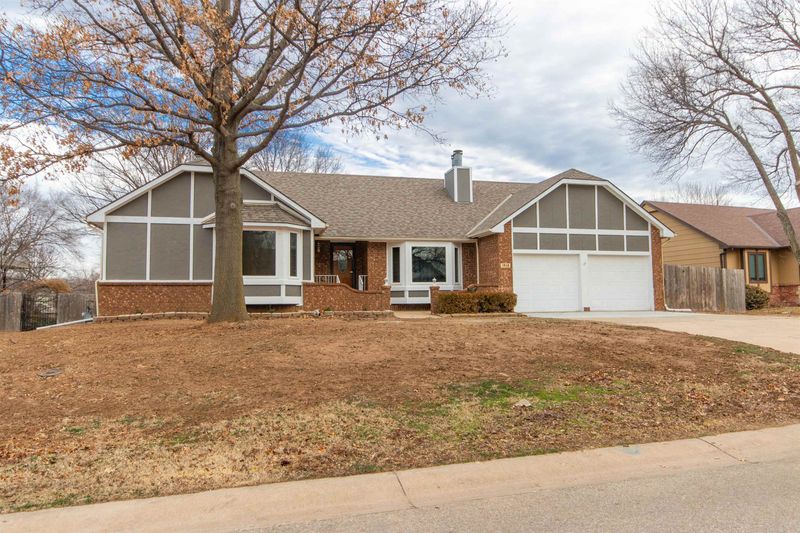 1512 E Pheasant Run St, Derby, KS 67037