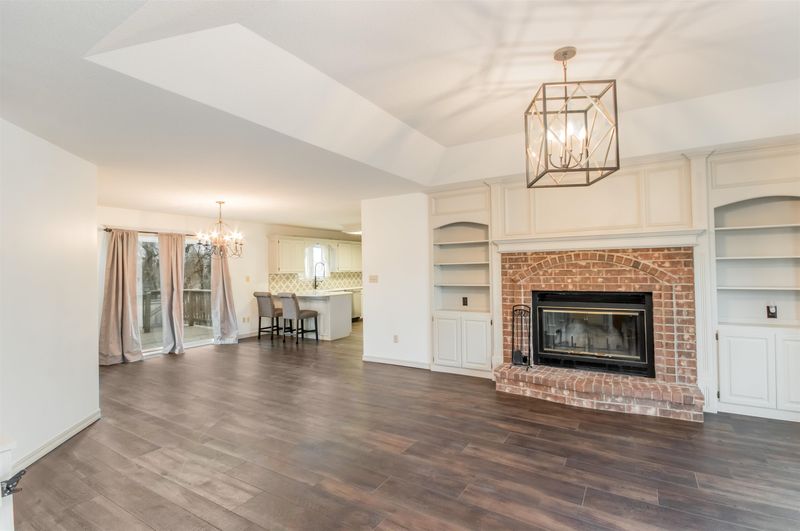 1512 E Pheasant Run St, Derby, KS 67037