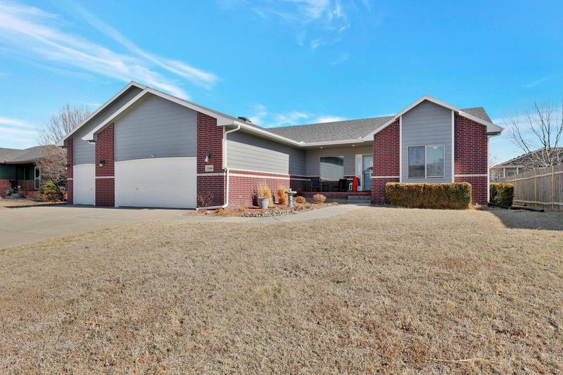 2308 Bristol, Newton, KS 67114
