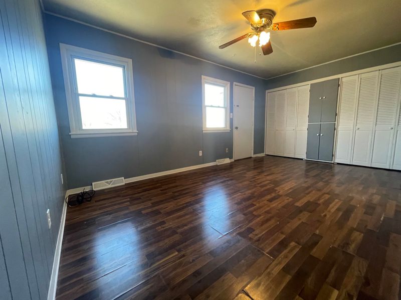 1902 N B St, Wellington, KS 67152