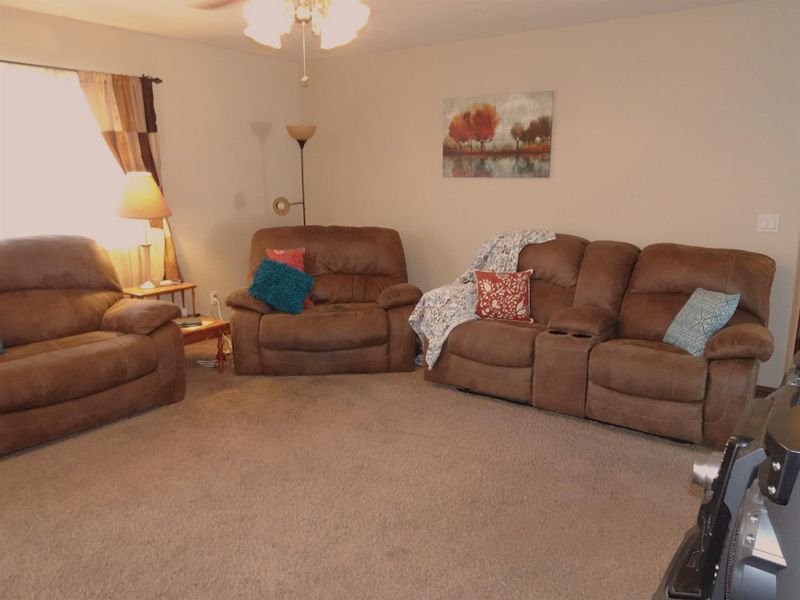 1445 Custer Ln, Augusta, KS 67010