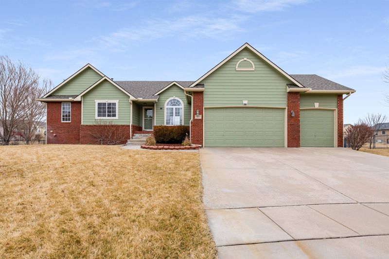 12213 E Zimmerly Ct, Wichita, KS 67207