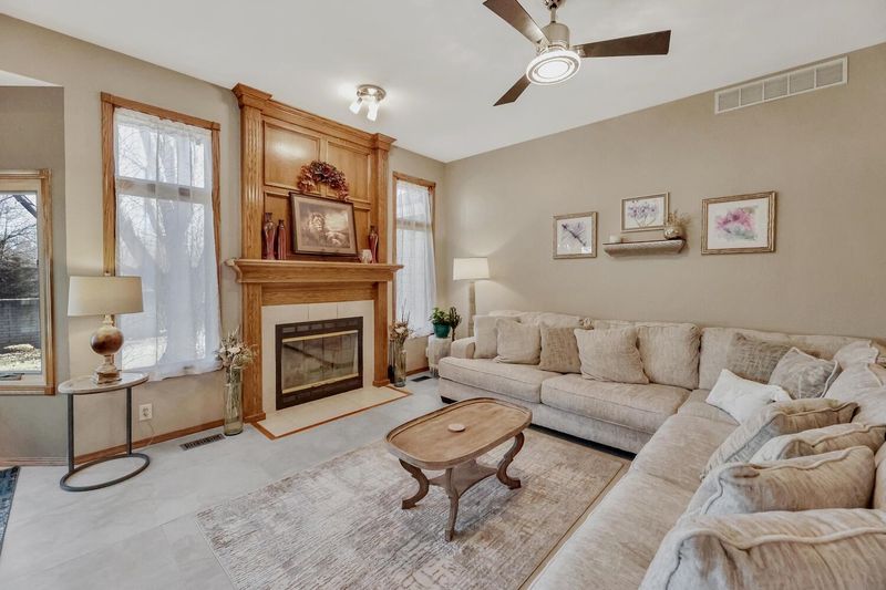 1416 N Broadmoor St, Derby, KS 67037