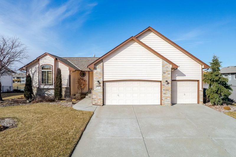 2549 N Fieldstone St, Andover, KS 67002