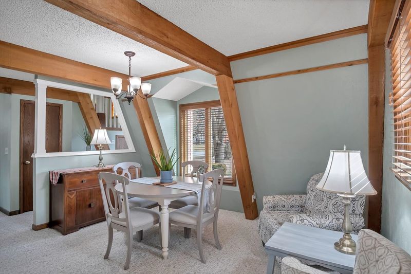 439 Sherman Pl, Newton, KS 67114