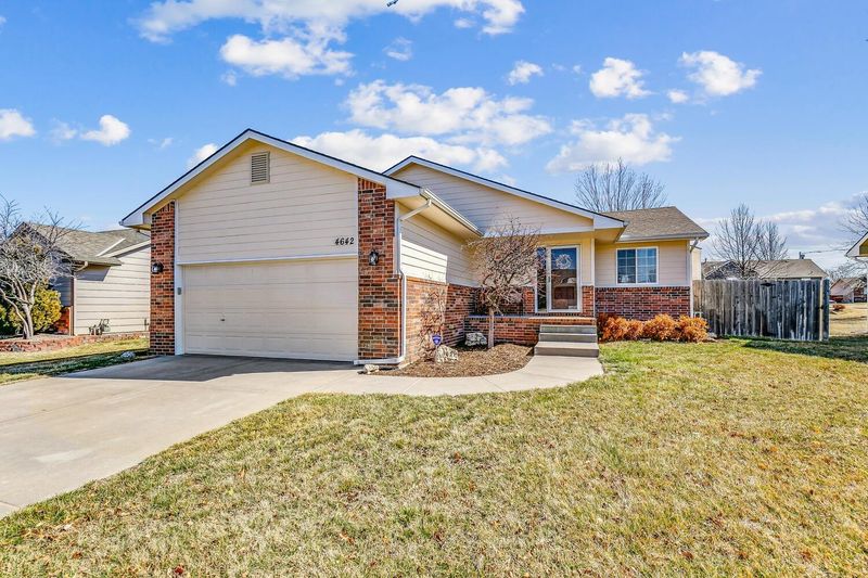 4642 E Willow Point Ct, Wichita, KS 67220
