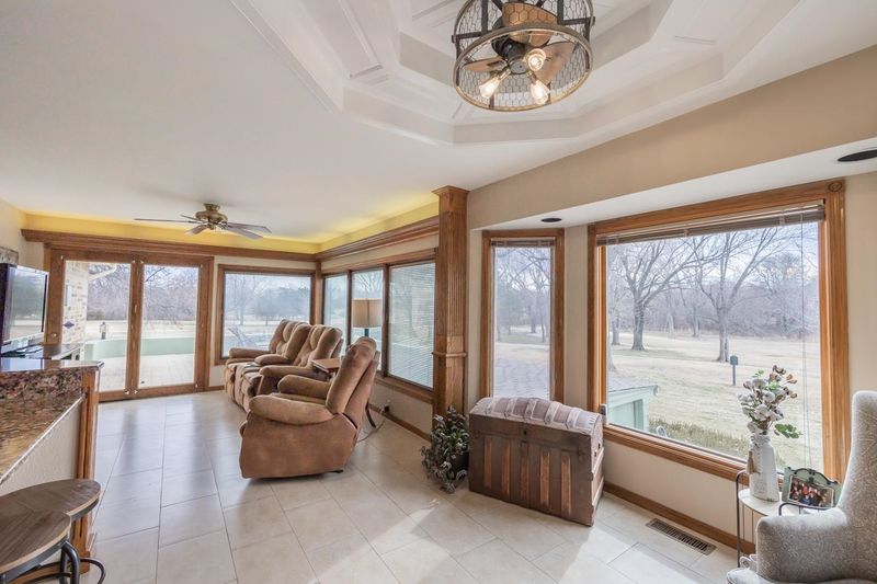 4 Blackheath Ct, Winfield, KS 67156