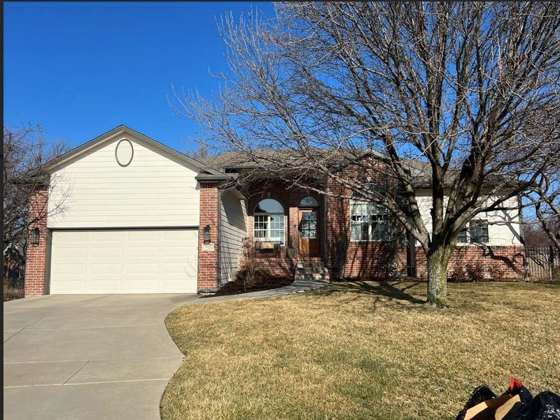845 N Bracken Cir, Wichita, KS 67206
