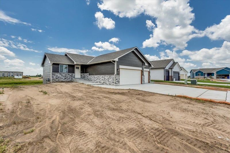 4523 N Atherton Ct, Maize, KS 67101