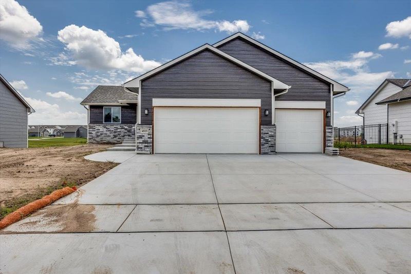 4523 N Atherton Ct, Maize, KS 67101