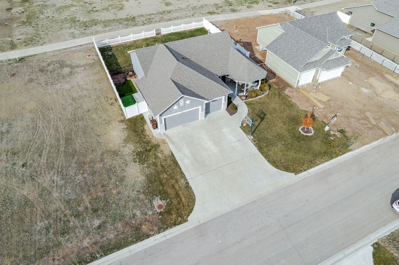924 Cedar Brook Cir, Mulvane, KS 67110