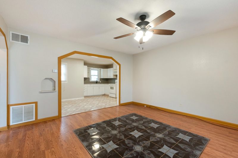 3017 E Range Rd, Wichita, KS 67216
