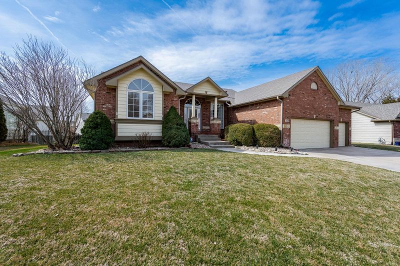 209 S Maple Dunes, Wichita, KS 67235
