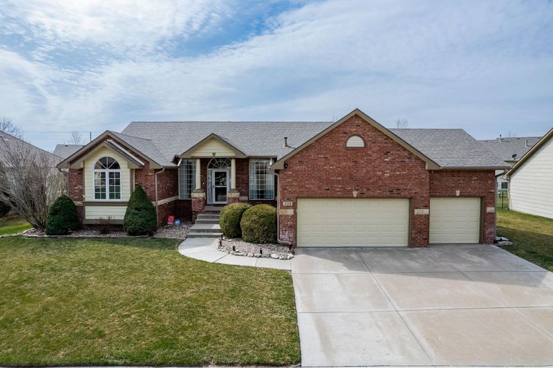209 S Maple Dunes, Wichita, KS 67235