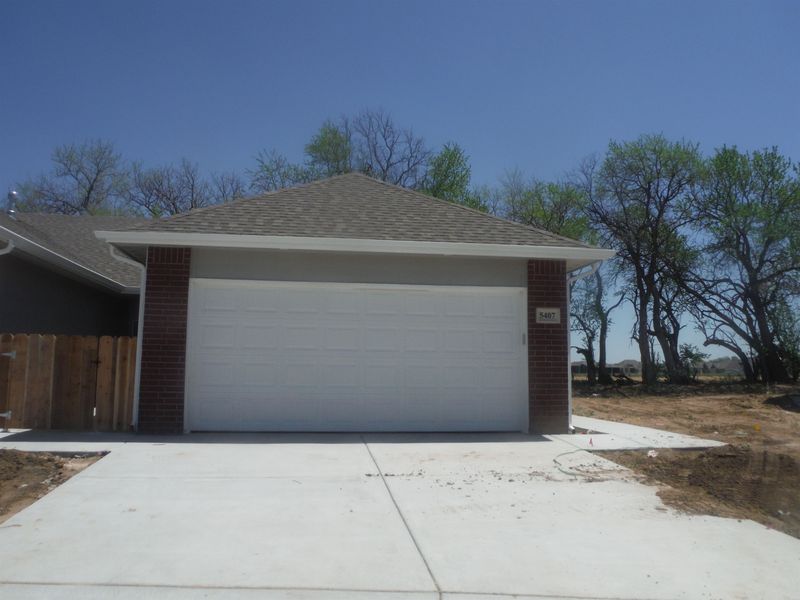 5409 Colburn Ct E, Bel Aire, KS 67220