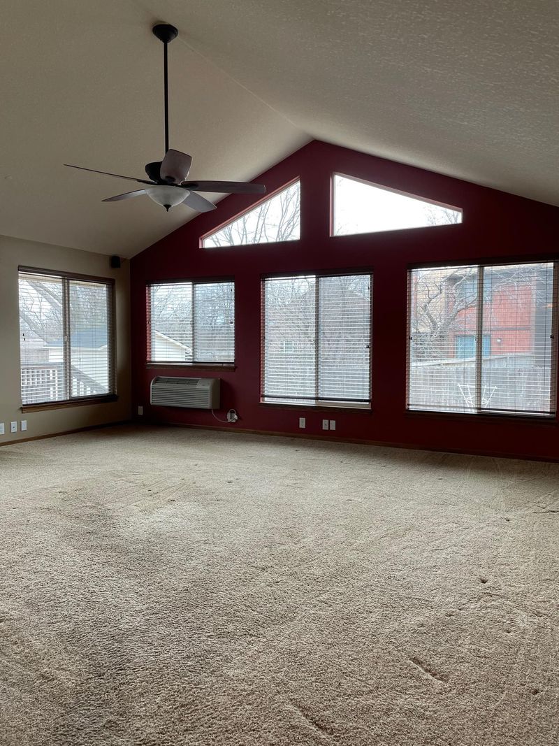 7216 E Bainbridge Rd, Wichita, KS 67226