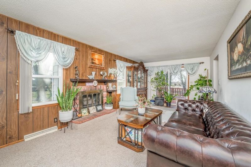 3617 Meadowlark Ln, Winfield, KS 67156
