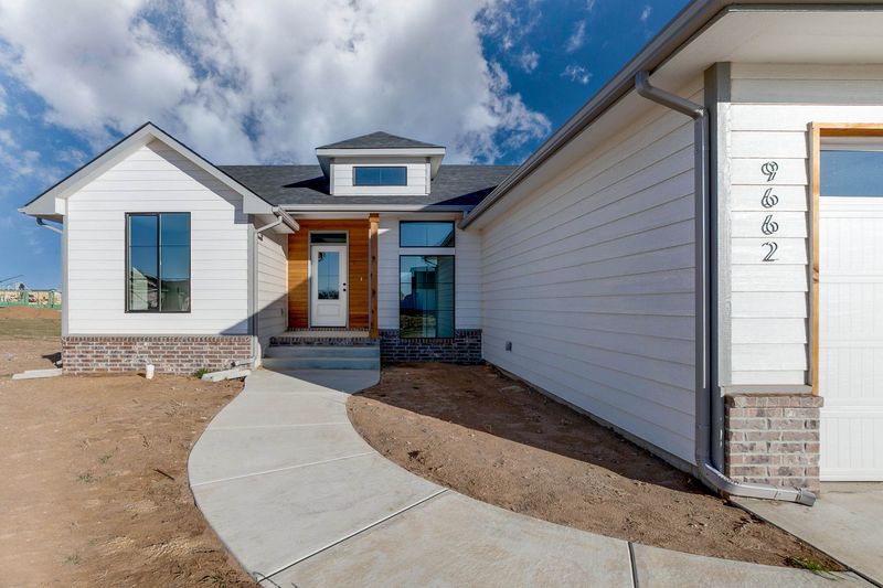 9662 W Wilkinson St, Maize, KS 67101