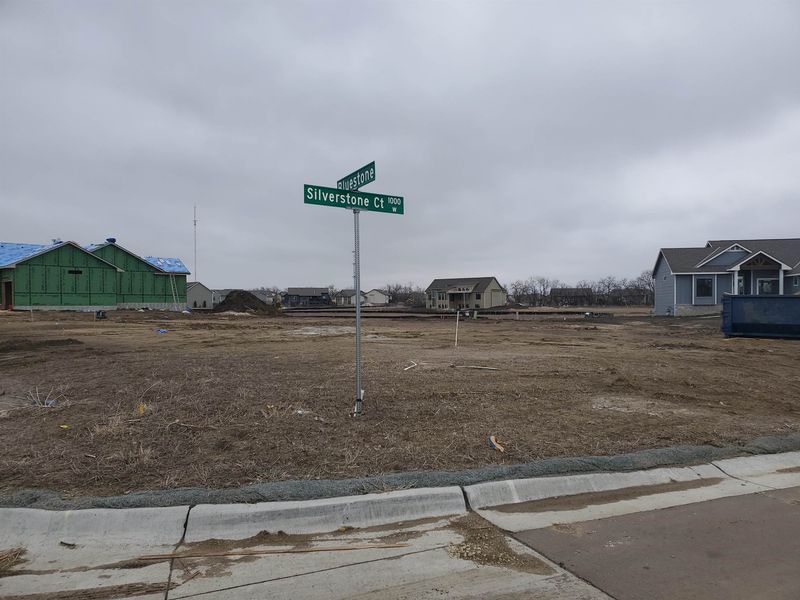 1022 W Siverstone Ct, Andover, KS 67002