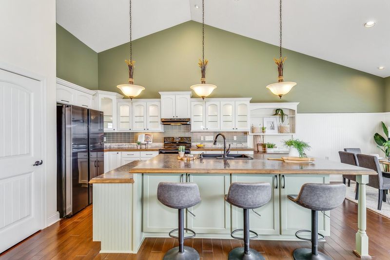 3810 N Rutgers Ct, Maize, KS 67101