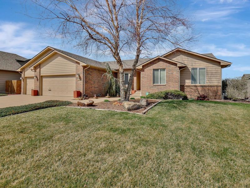 2545 E Saint Andrew Ct, Goddard, KS 67052