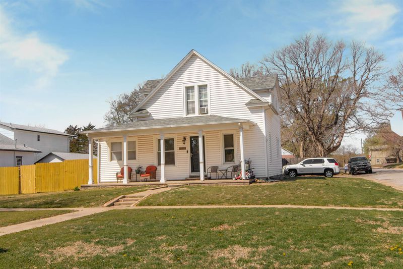 1024 N Washington Ave, Wellington, KS 67152
