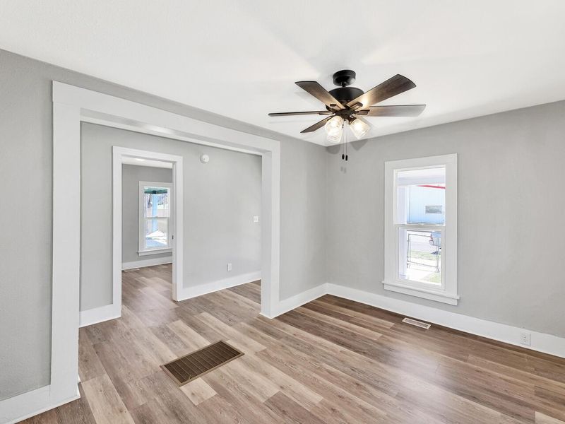 312 W 5th, Newton, KS 67114