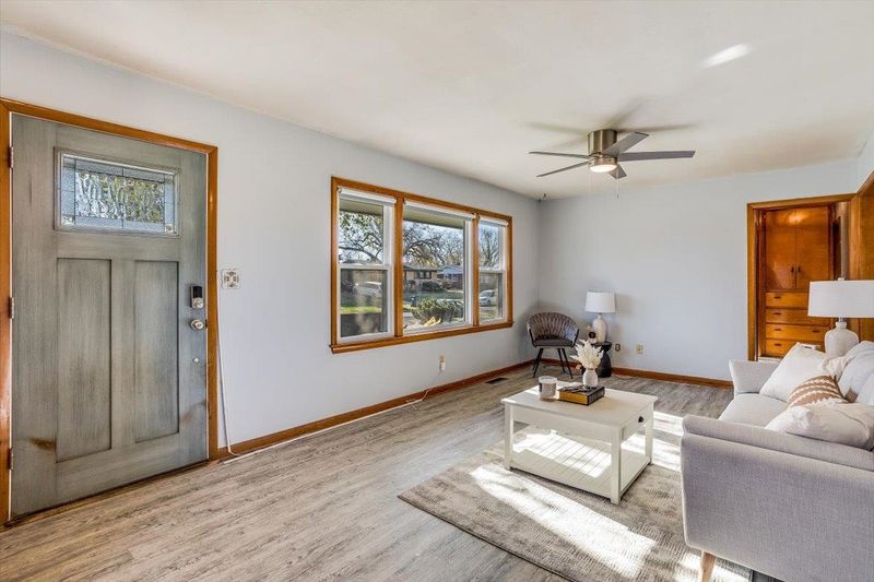 3027 S Euclid Ave, Wichita, KS 67217