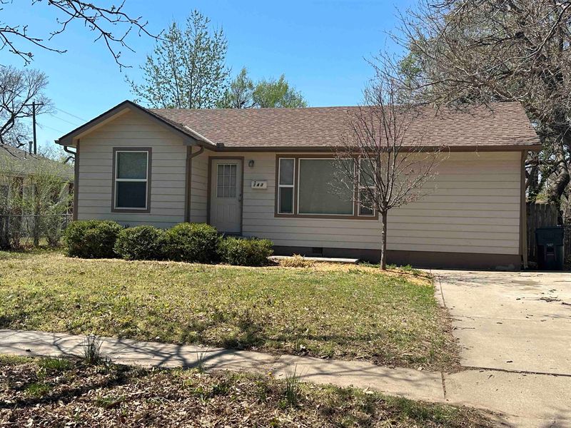 143 S Custer Ave, Wichita, KS 67213