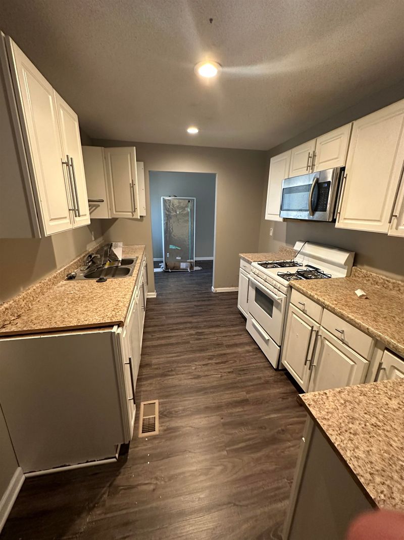 143 S Custer Ave, Wichita, KS 67213
