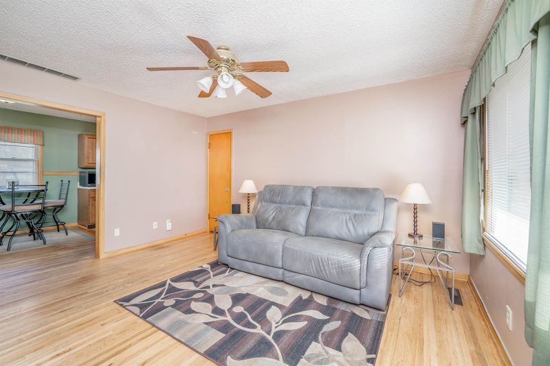 2833 S Larkin Dr, Wichita, KS 67216
