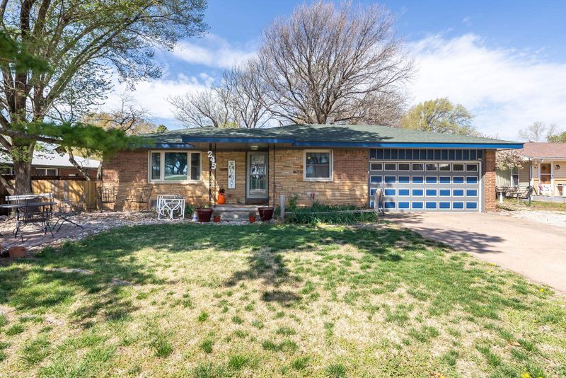245 N 4th St, Clearwater, KS 67026