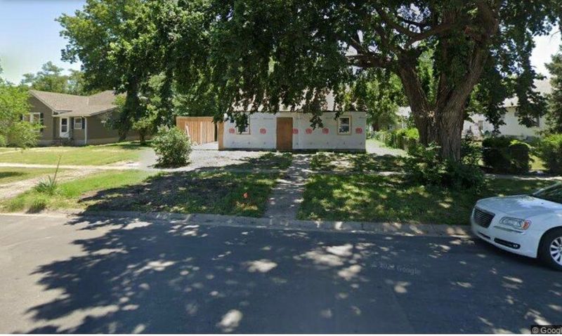 121 E 11th St, Newton, KS 67114