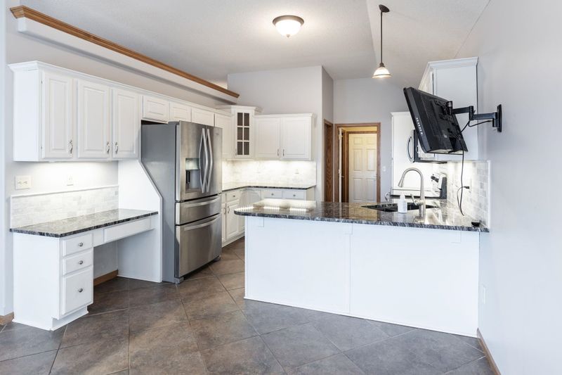 2207 E Sommerhauser, Derby, KS 67037