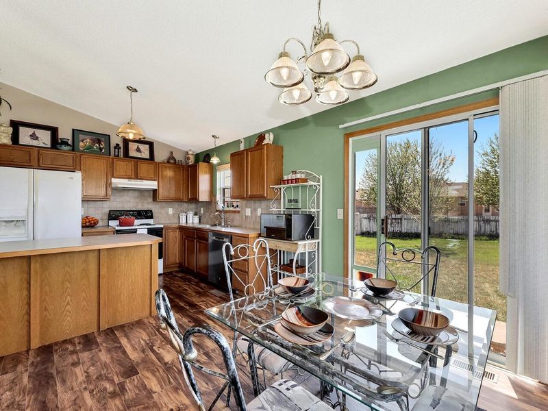1721 E Winterset Cir, Goddard, KS 67052
